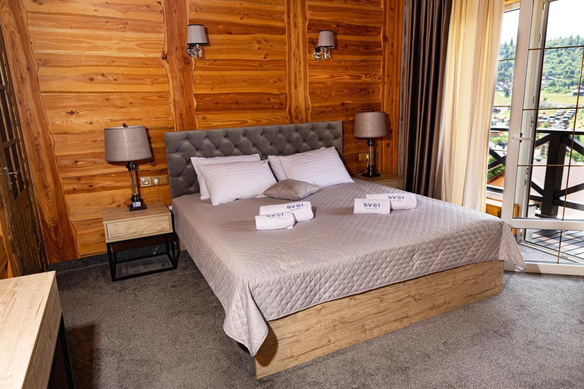 Svoi Hotel Poljanytsja Eksteriør bilde